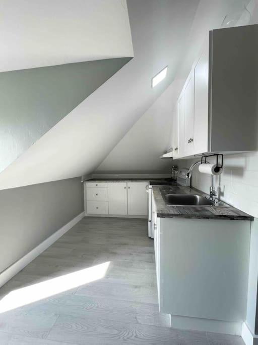 Unique Modern Luxury 2 Bedroom Apartment Rental Chapleau Eksteriør bilde