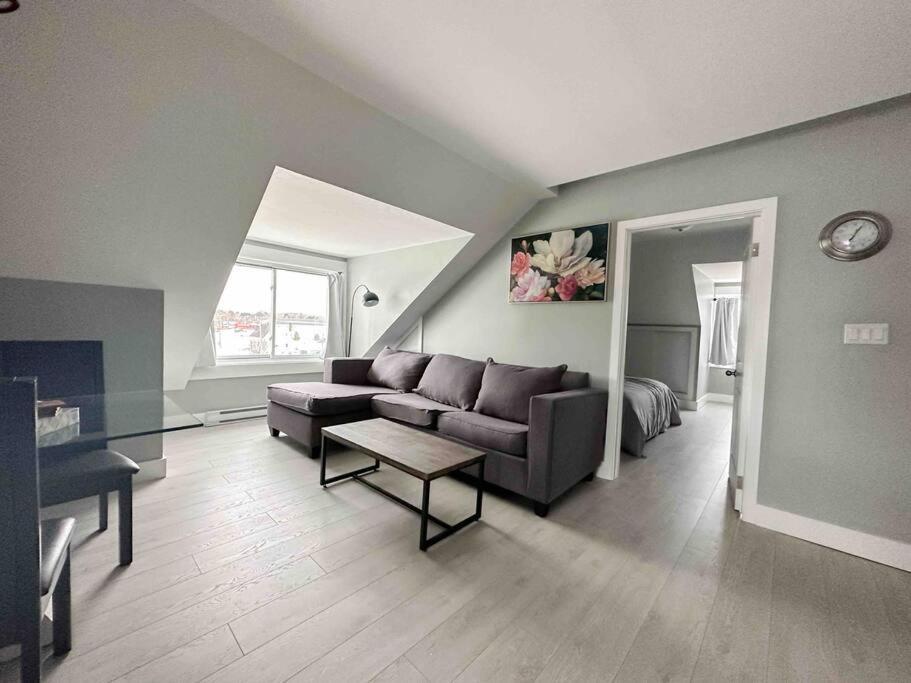 Unique Modern Luxury 2 Bedroom Apartment Rental Chapleau Eksteriør bilde